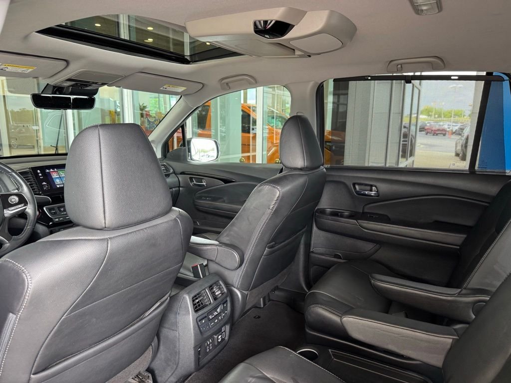 Used 2022 Black Honda Touring image 26
