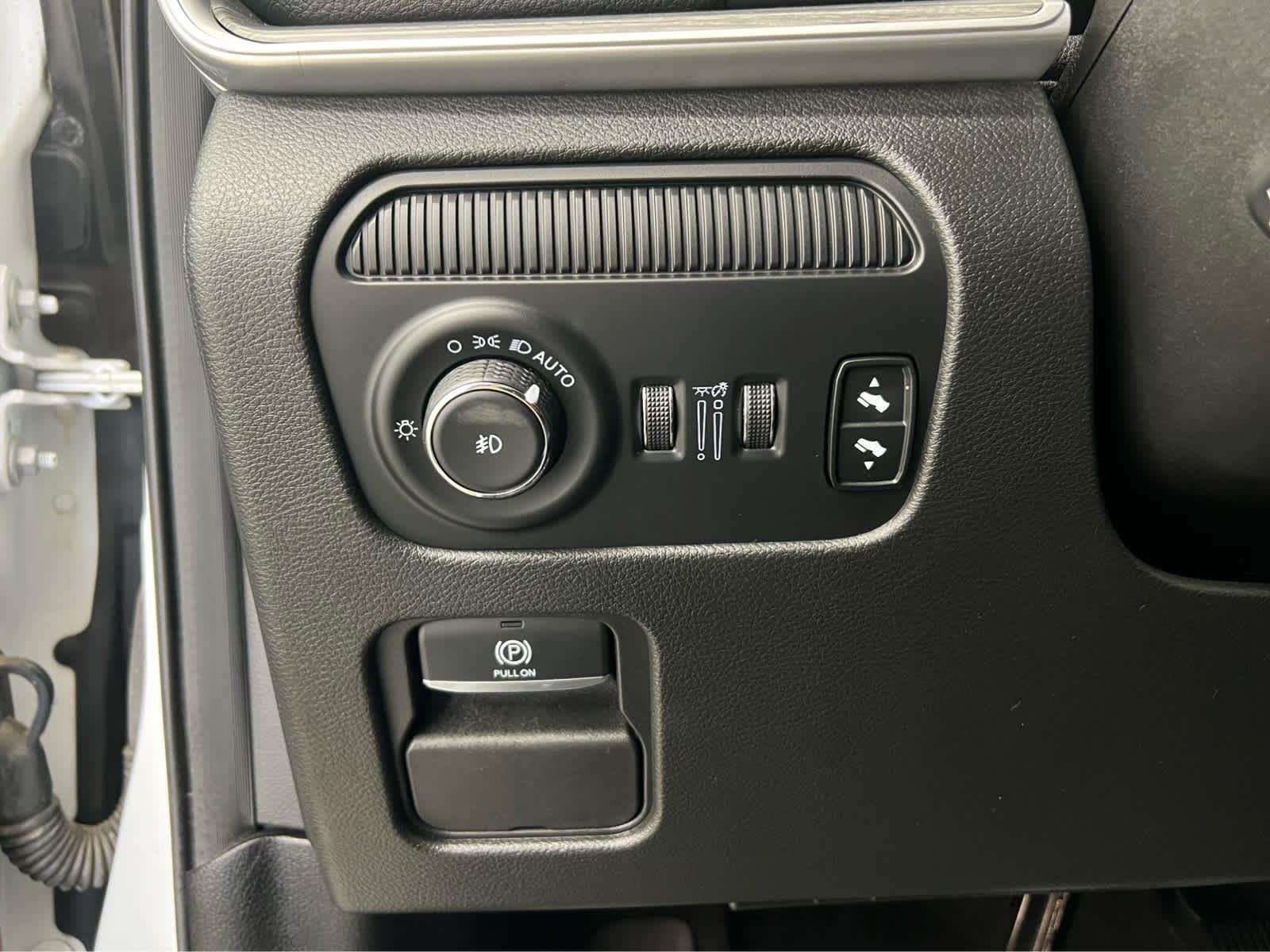 2024 Jeep Wagoneer Series II - Photo 14