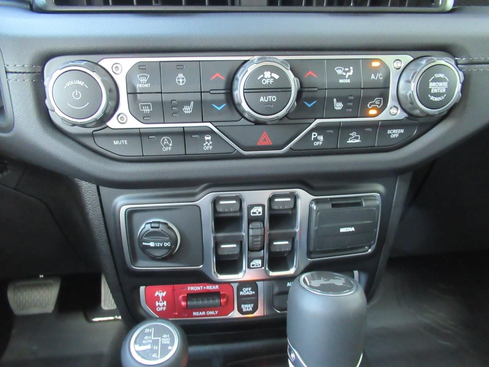 New 2026 Anvil Clearcoat Jeep Rubicon X image 28
