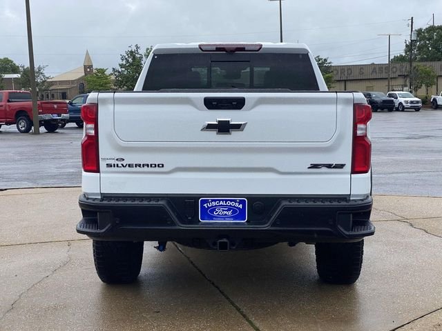 Used 2025 White Chevrolet ZR2 image 3