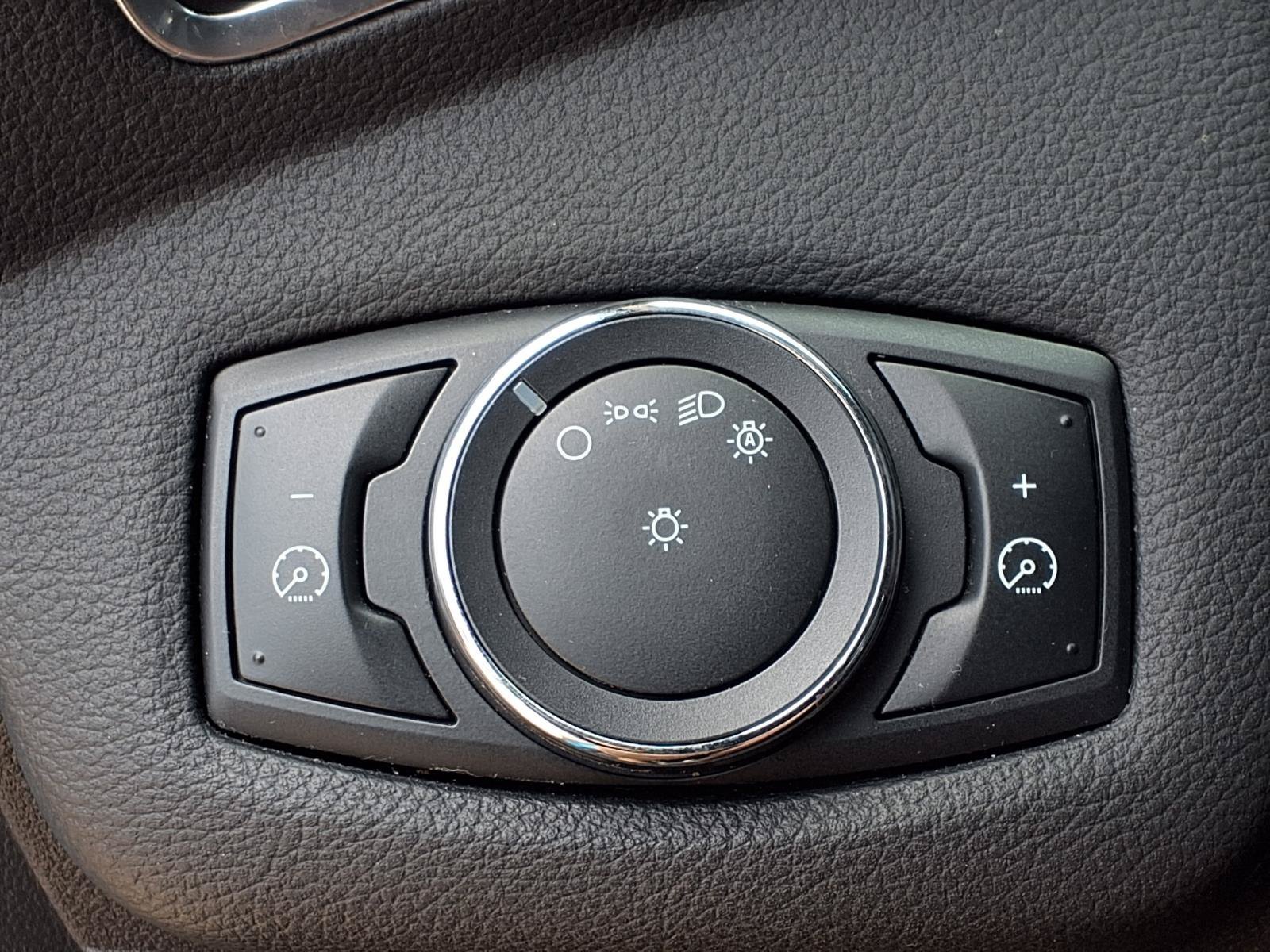 Used 2013 Blue Candy Metallic Tinted Clearcoat Ford SE image 14
