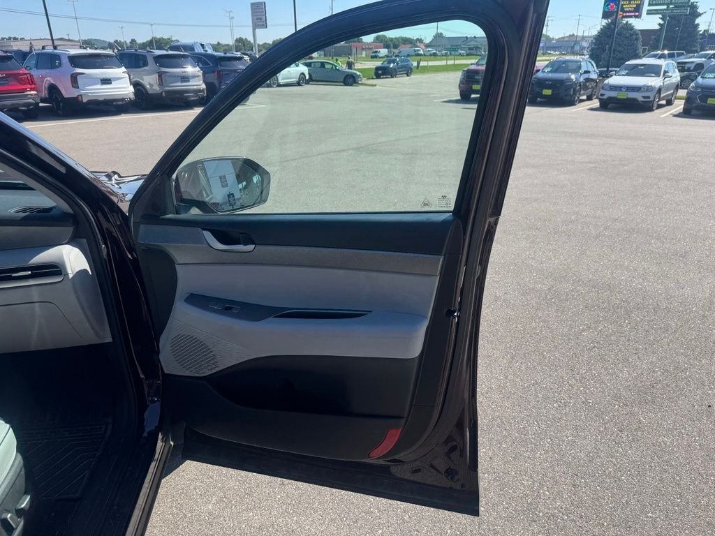 Used 2025 Red Hyundai SEL image 23