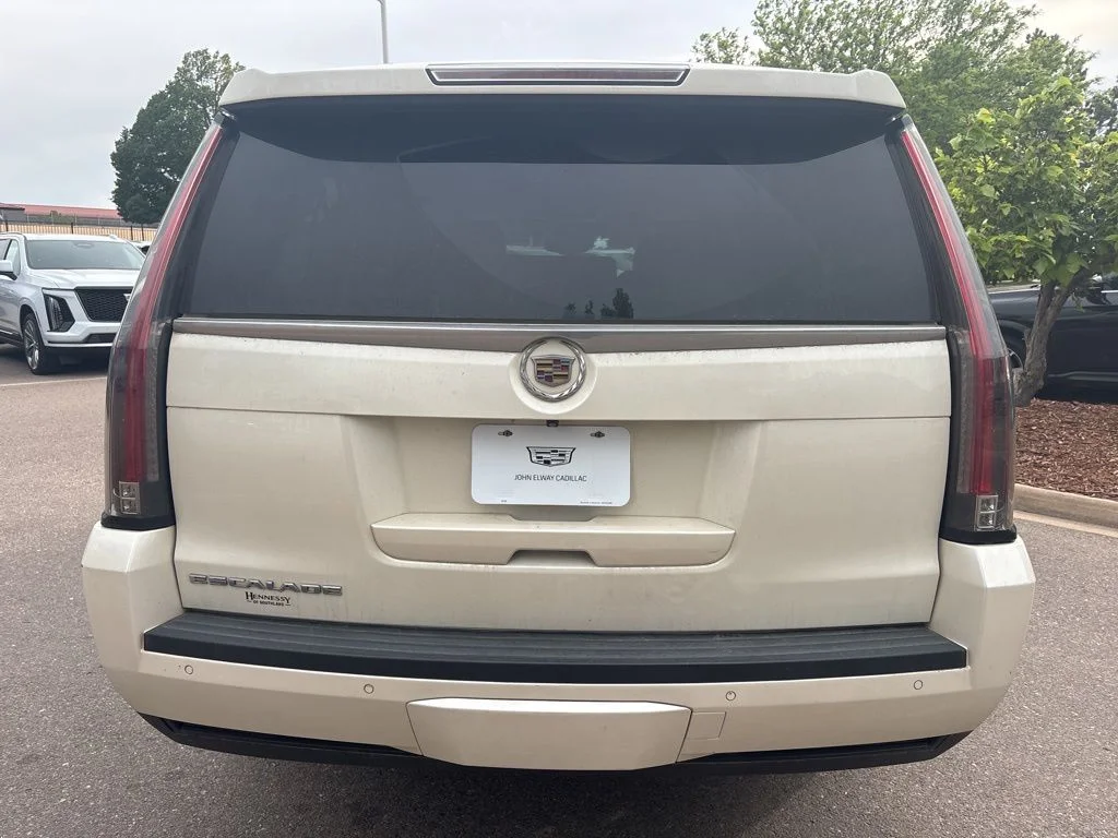 Used 2015 White Cadillac Luxury image 4