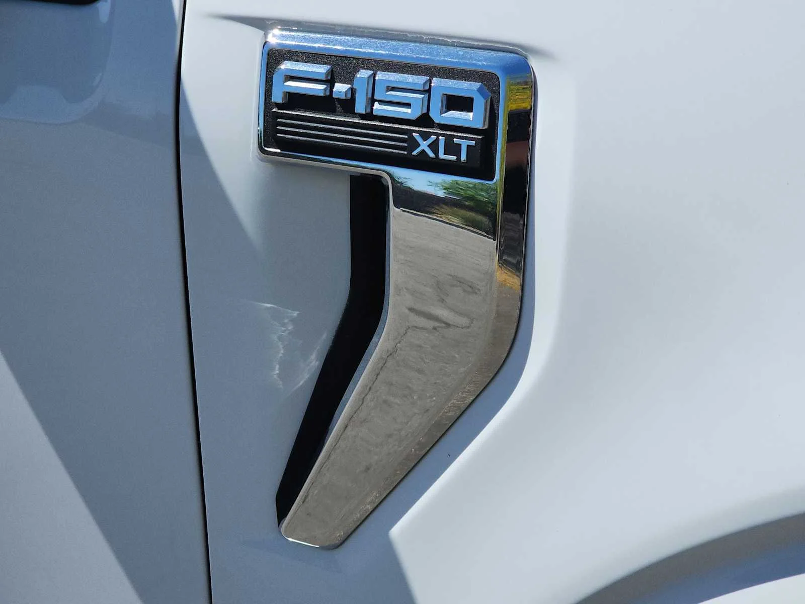 Used 2024 Oxford White Ford XLT image 11