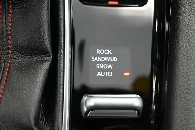 Used 2025 White Jeep Trailhawk image 30