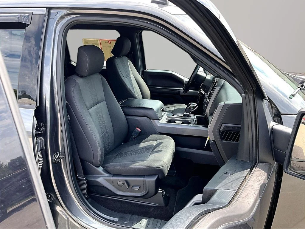 Used 2020 Gray Ford XLT image 8