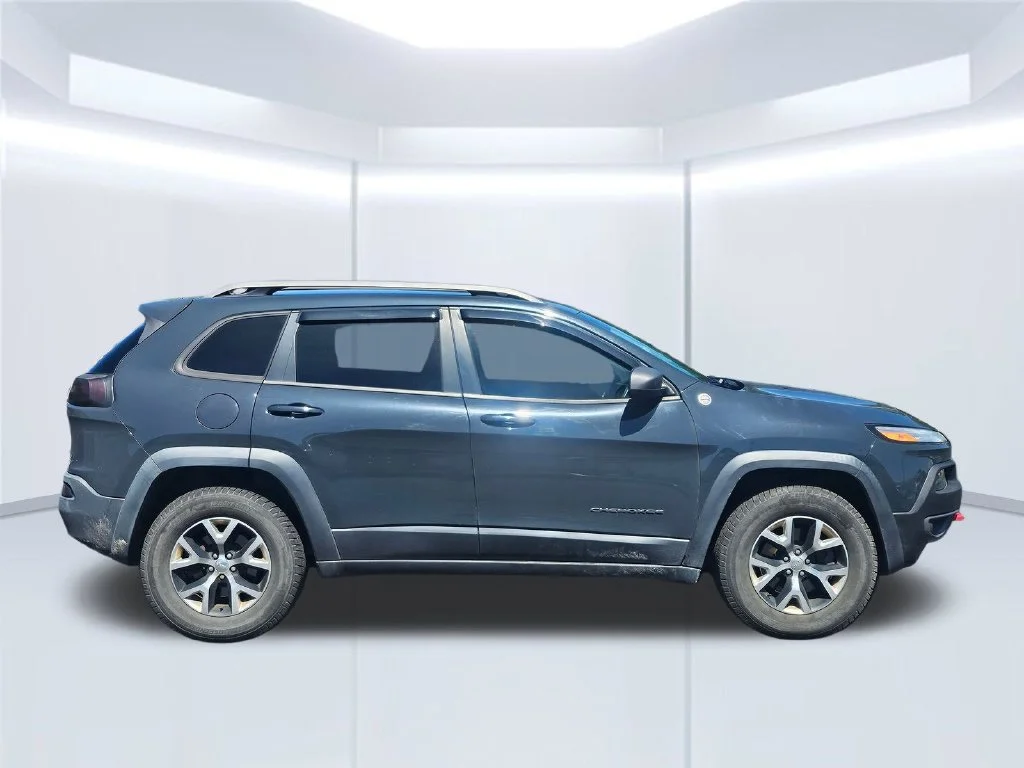 Certified Used 2016 Black Jeep Trailhawk image 13