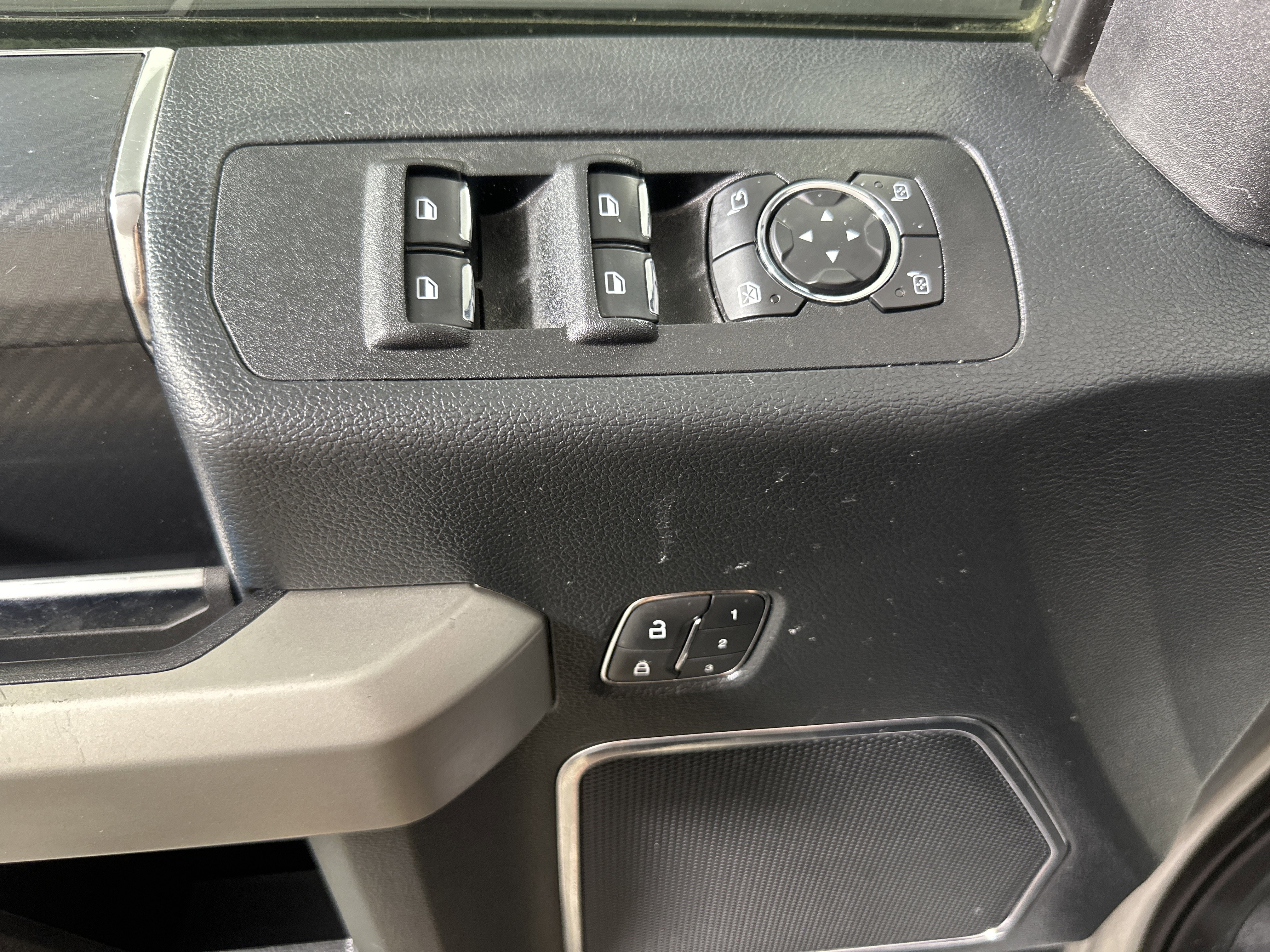 Used 2020 Silver Ford  image 11