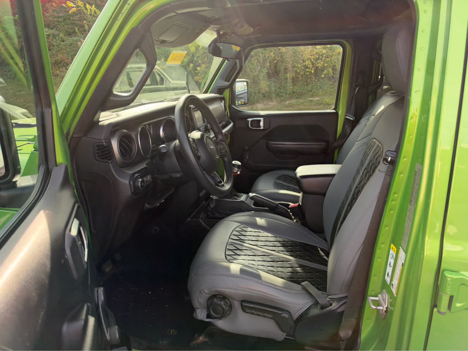 Used 2019 Mojito! Clearcoat Jeep Sport image 7