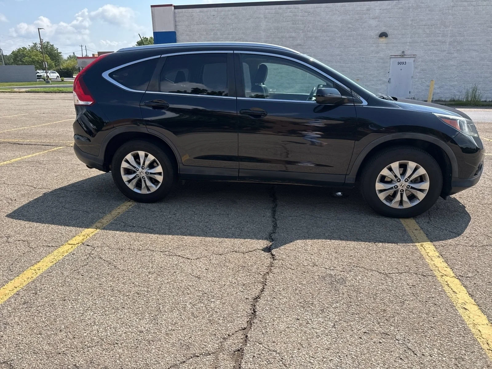 Used 2012 Crystal Black Pearl Honda EX-L image 21