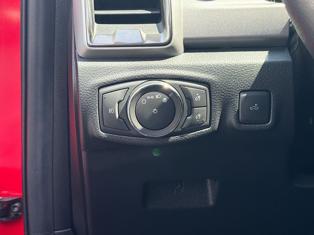 Used 2022 Race Red Ford XLT image 9