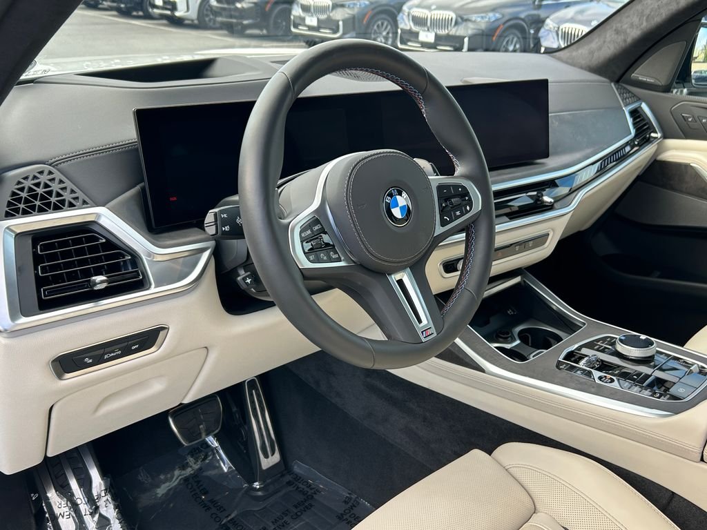 Used 2026 Alpine White BMW M60i image 13