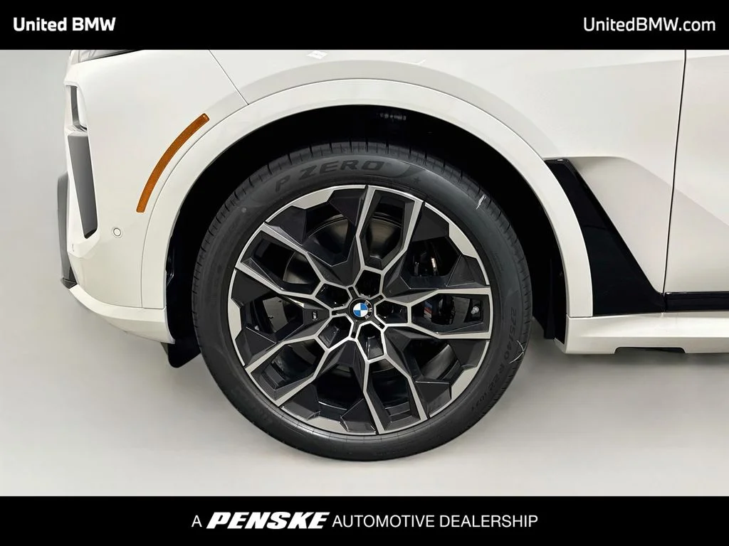 New 2027 Alpine White BMW xDrive40i image 2