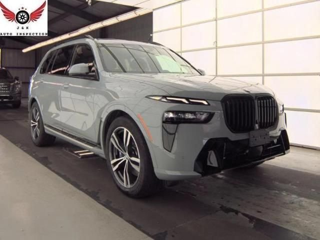2026 BMW X7 xDrive40i's photo