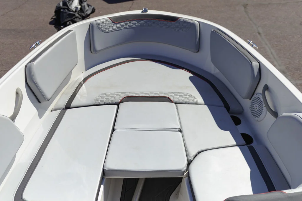 Used 2023  Bayliner  image 12