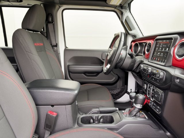 Used 2022 White Jeep Unlimited Rubicon image 31