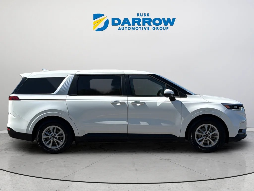 Used 2024 White Kia LX image 6