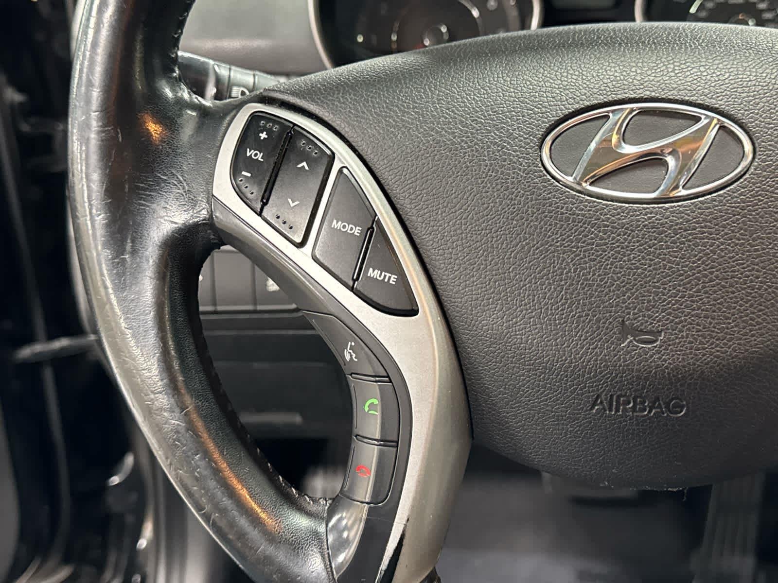2013 Hyundai Elantra Limited - Photo 32