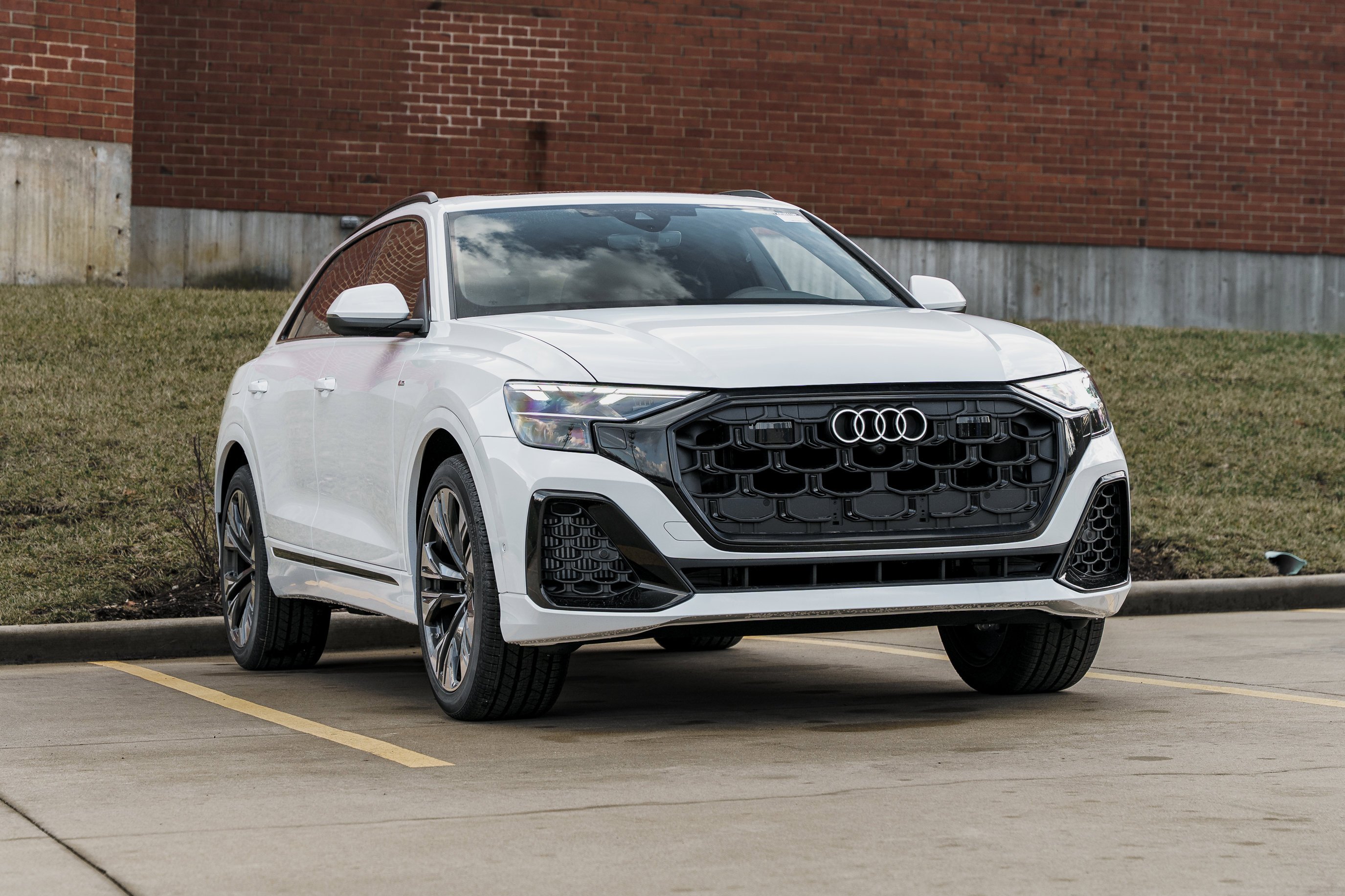 2026 Audi Q8 55 Premium Plus quattro Tiptonic's photo