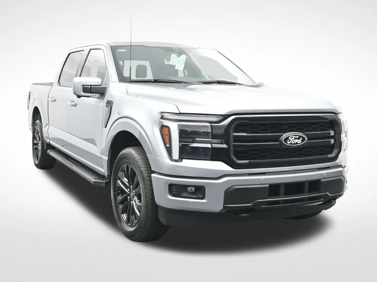 Used 2025 Silver Metallic Ford Lariat image 3