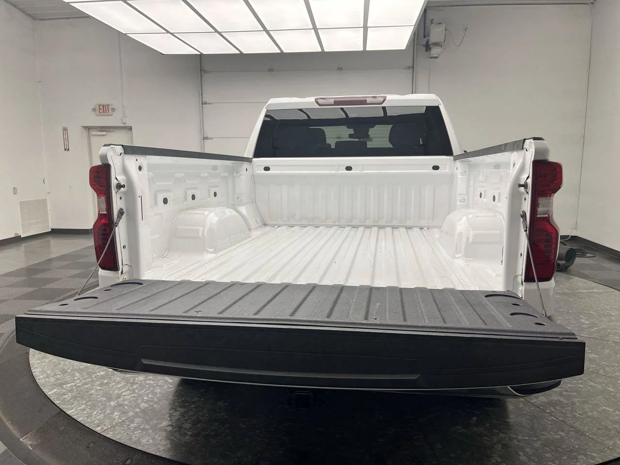 2023 Chevrolet Silverado 1500 LT - Photo 31
