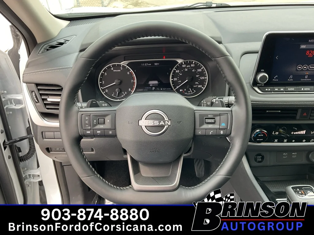 Used 2025 Everest White Pearl Nissan SV image 30