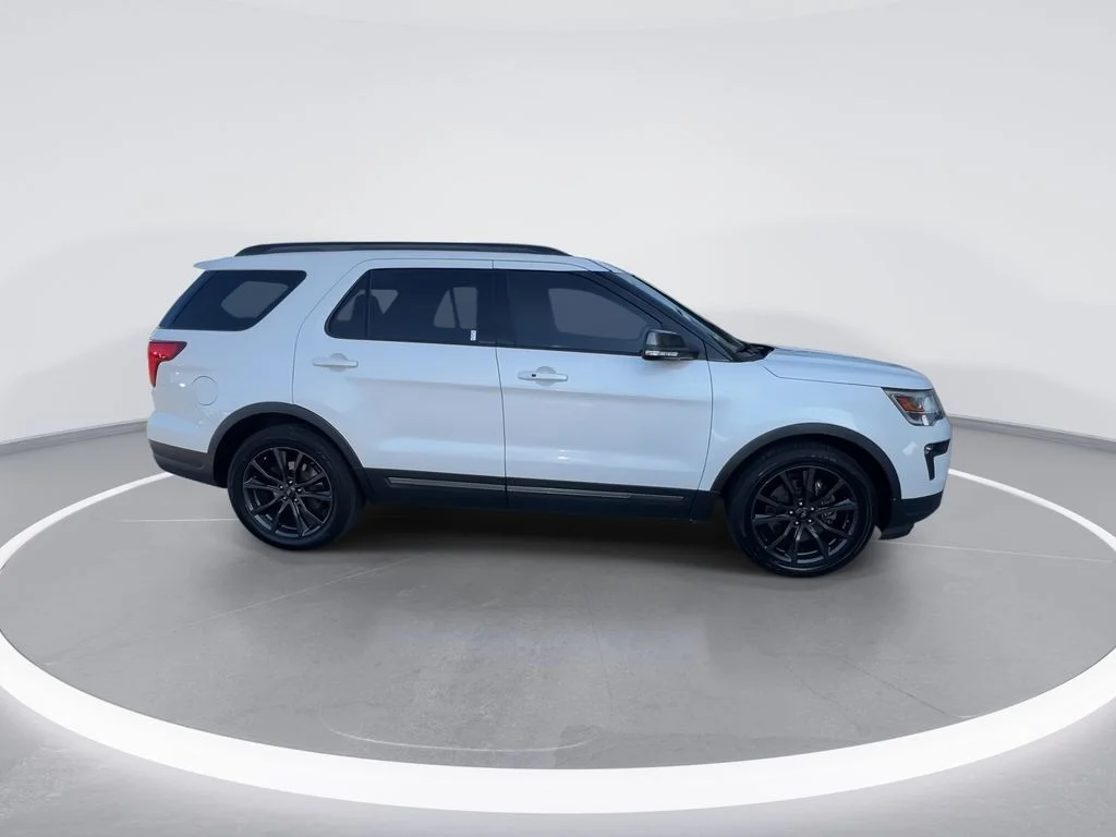 Used 2018 White Ford XLT image 9