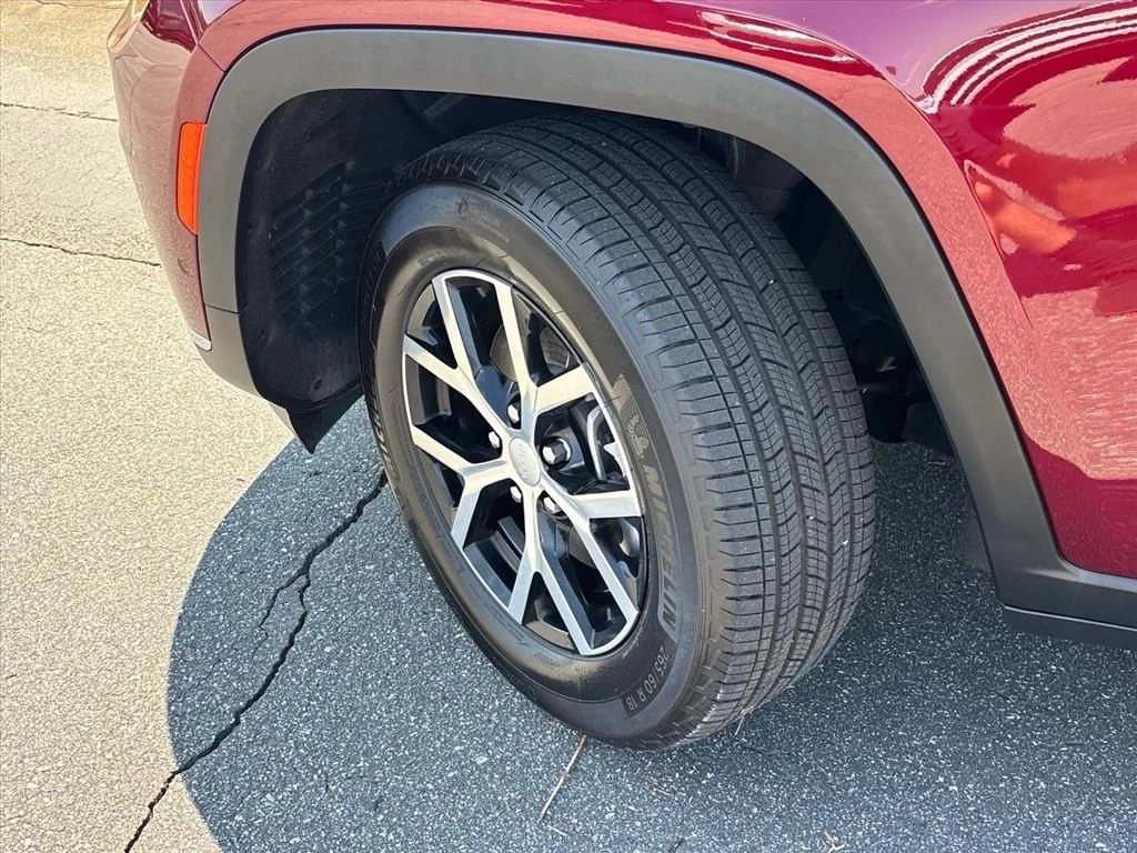 Used 2025 Red Jeep Limited image 25
