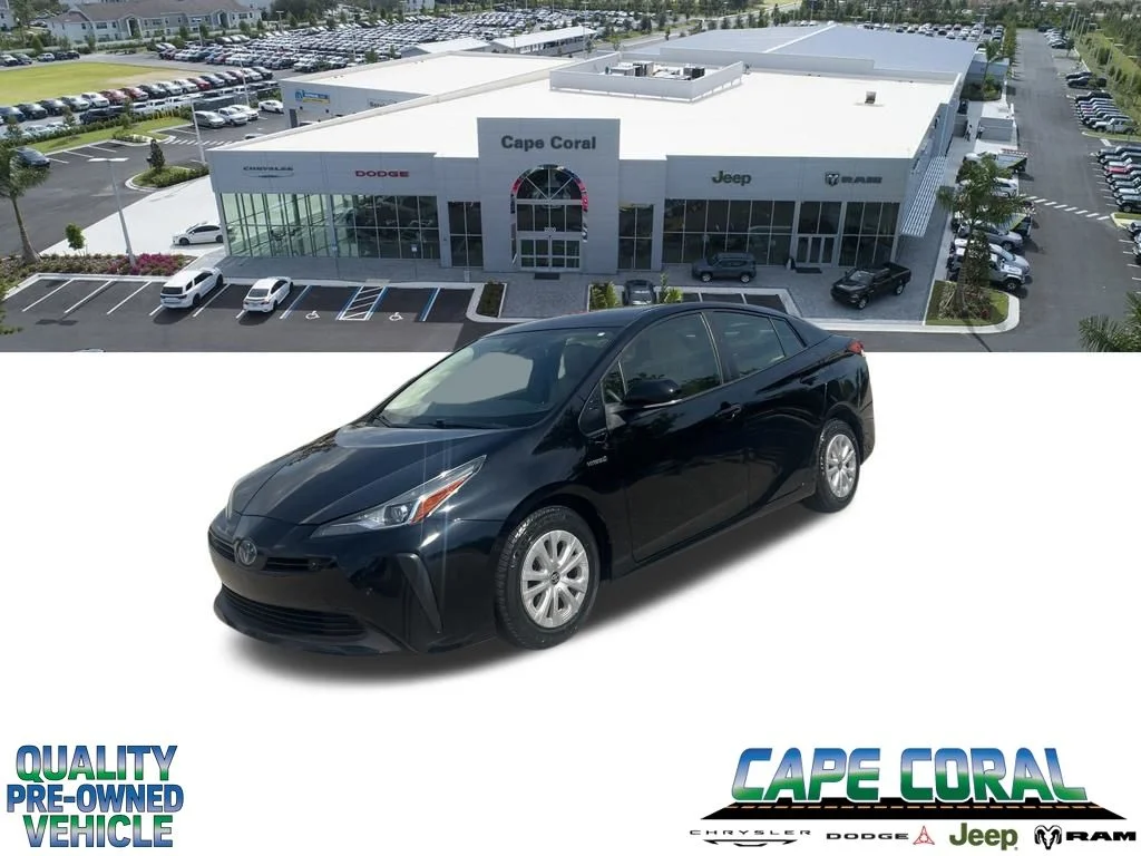 2021 Toyota Prius LE FWD's photo