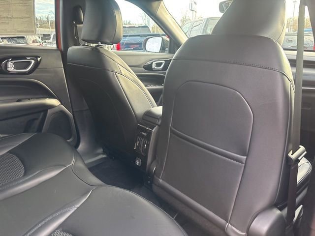New 2026 Joose (DISC) Jeep Latitude Altitude image 11