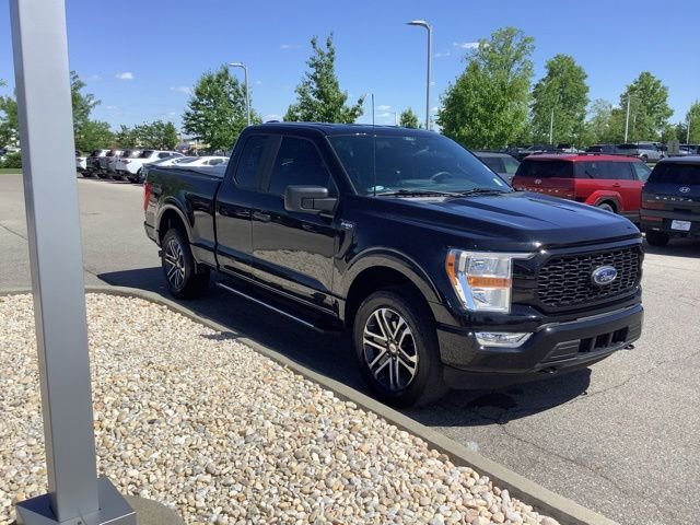 Used 2022 Black Metallic Ford XL image 7