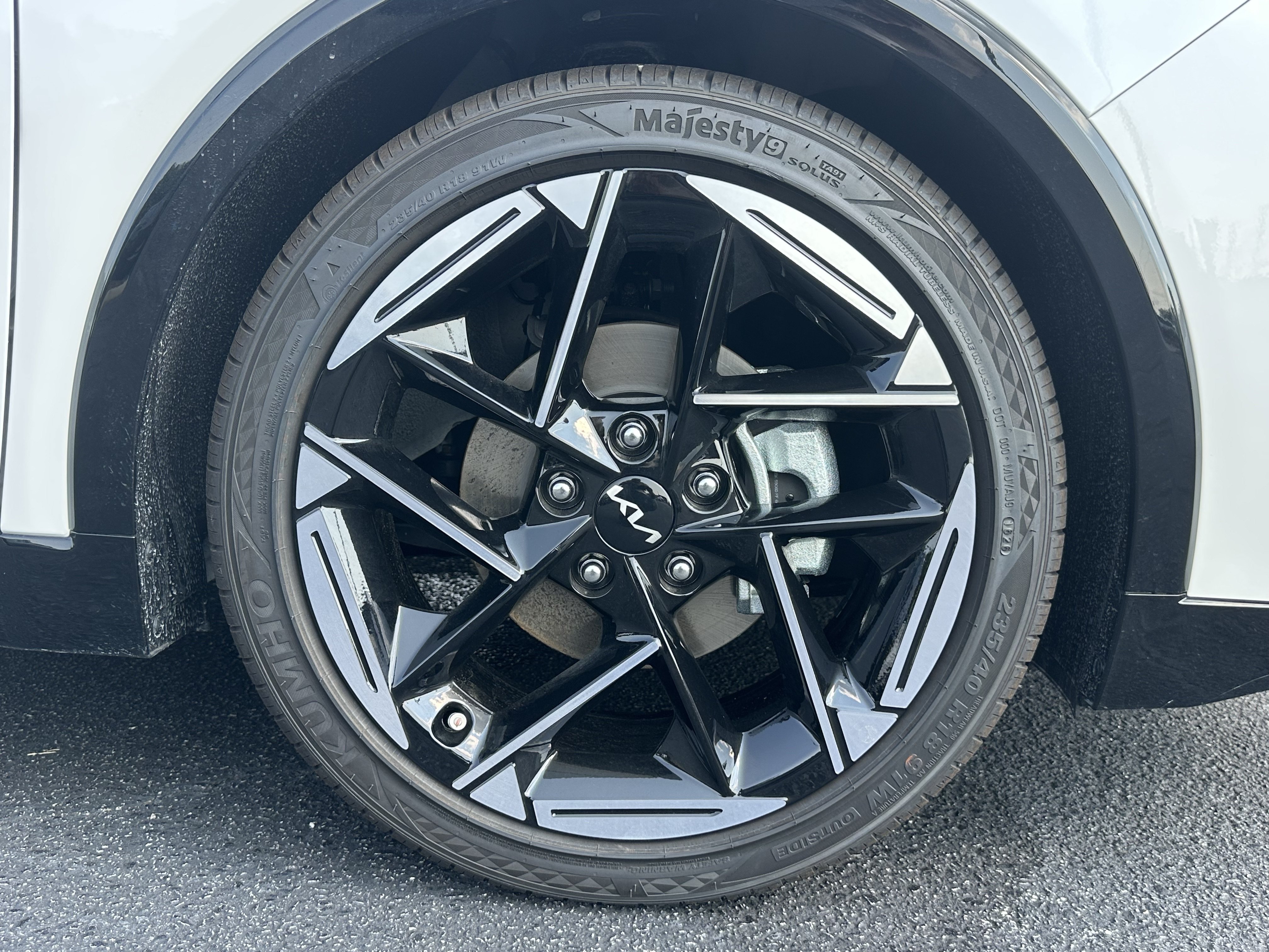 New 2026 Snow White Pearl Kia GT-Line image 13