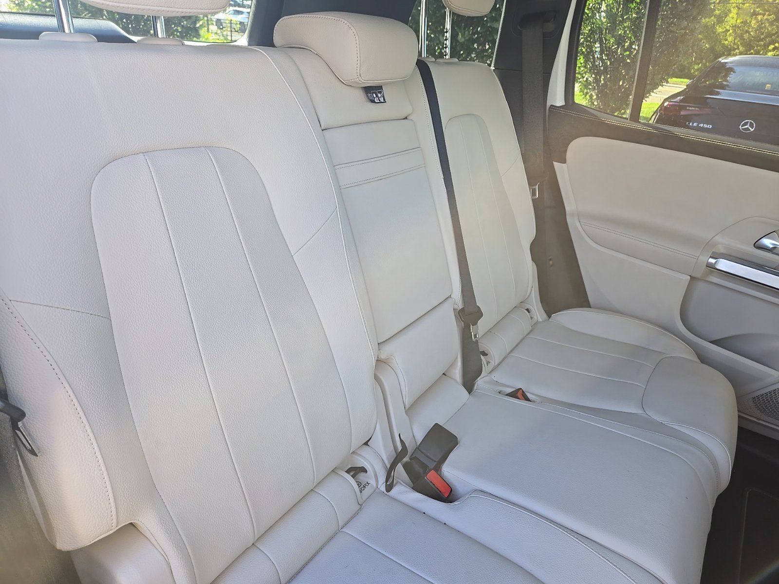 Certified Used 2025 White Mercedes-Benz GLB 250 image 9