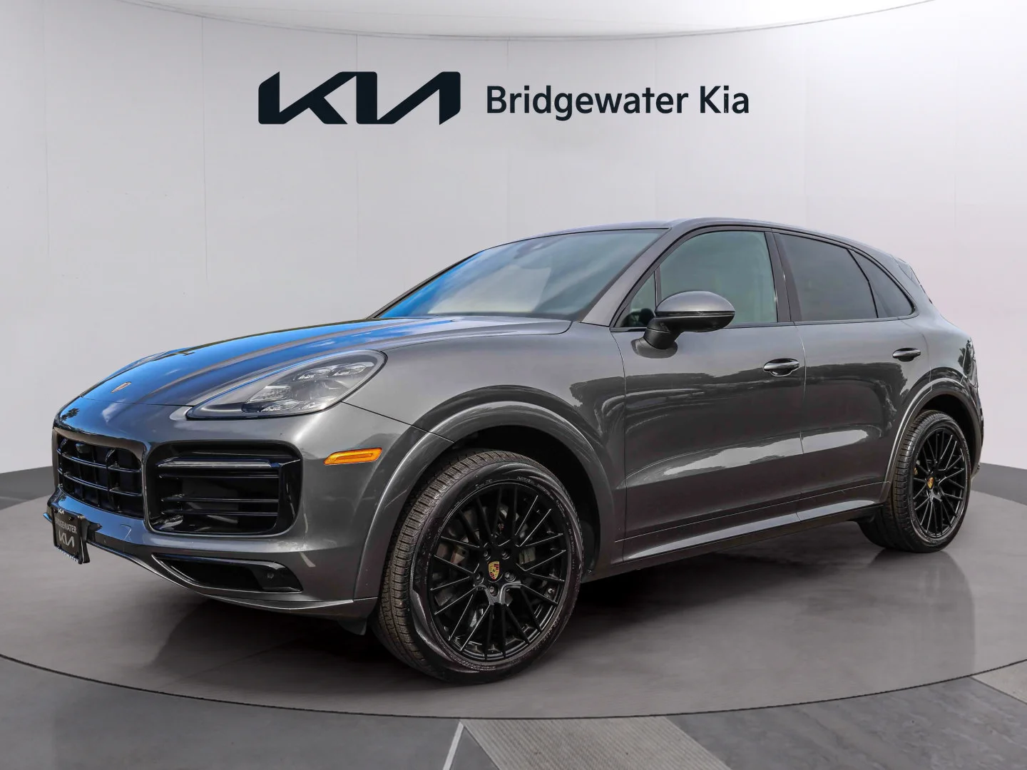 Used 2022 Gray Porsche  image 3