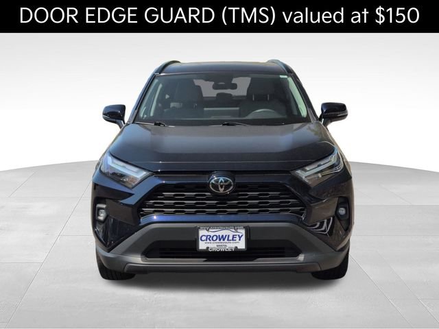 Used 2023  Toyota XLE Premium image 8