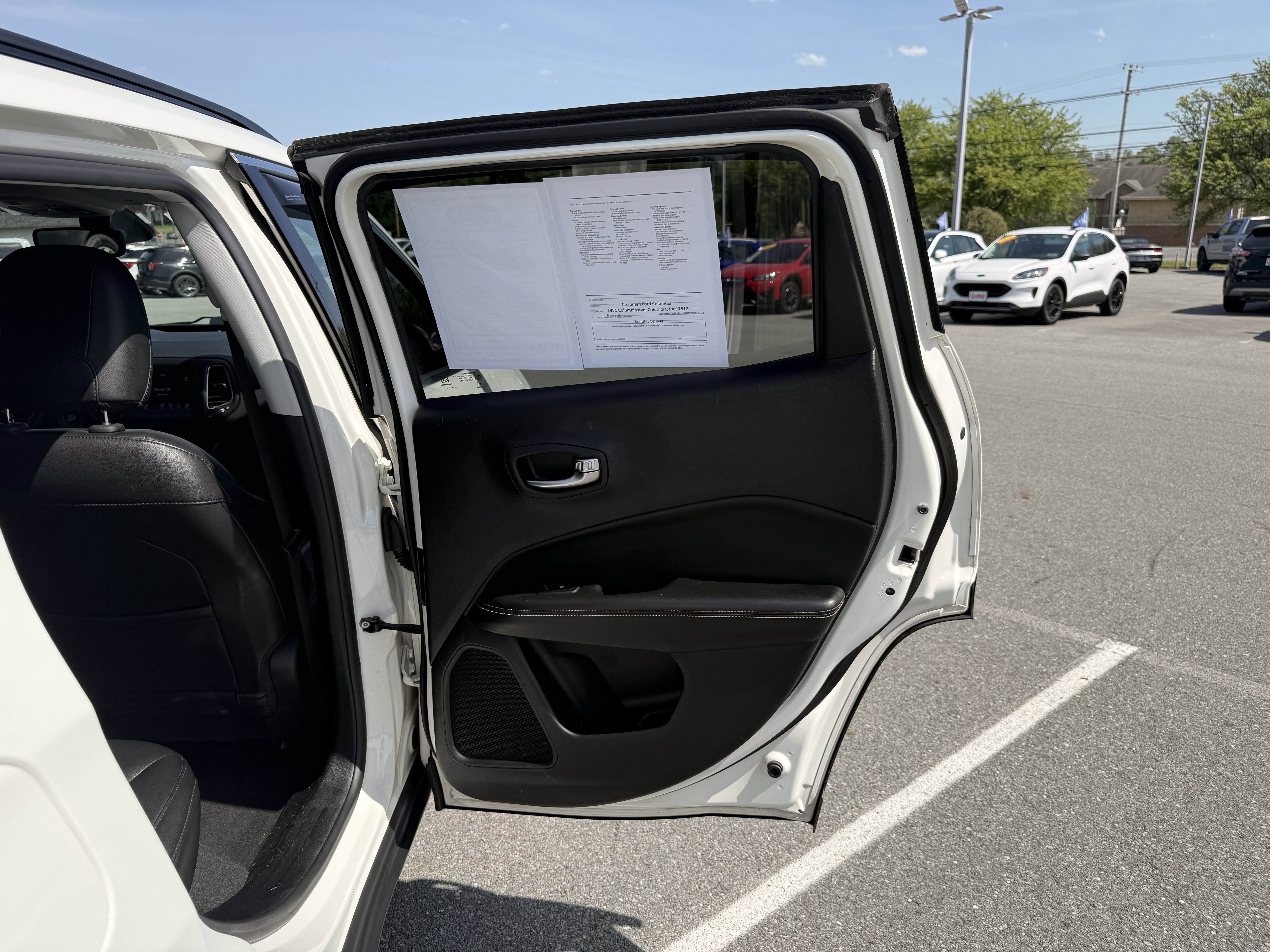 Used 2018 White Clearcoat Jeep Latitude image 35