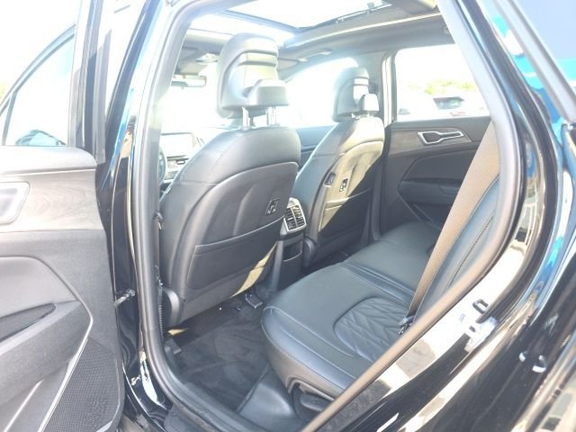 Used 2023 Black Kia X-Line image 26