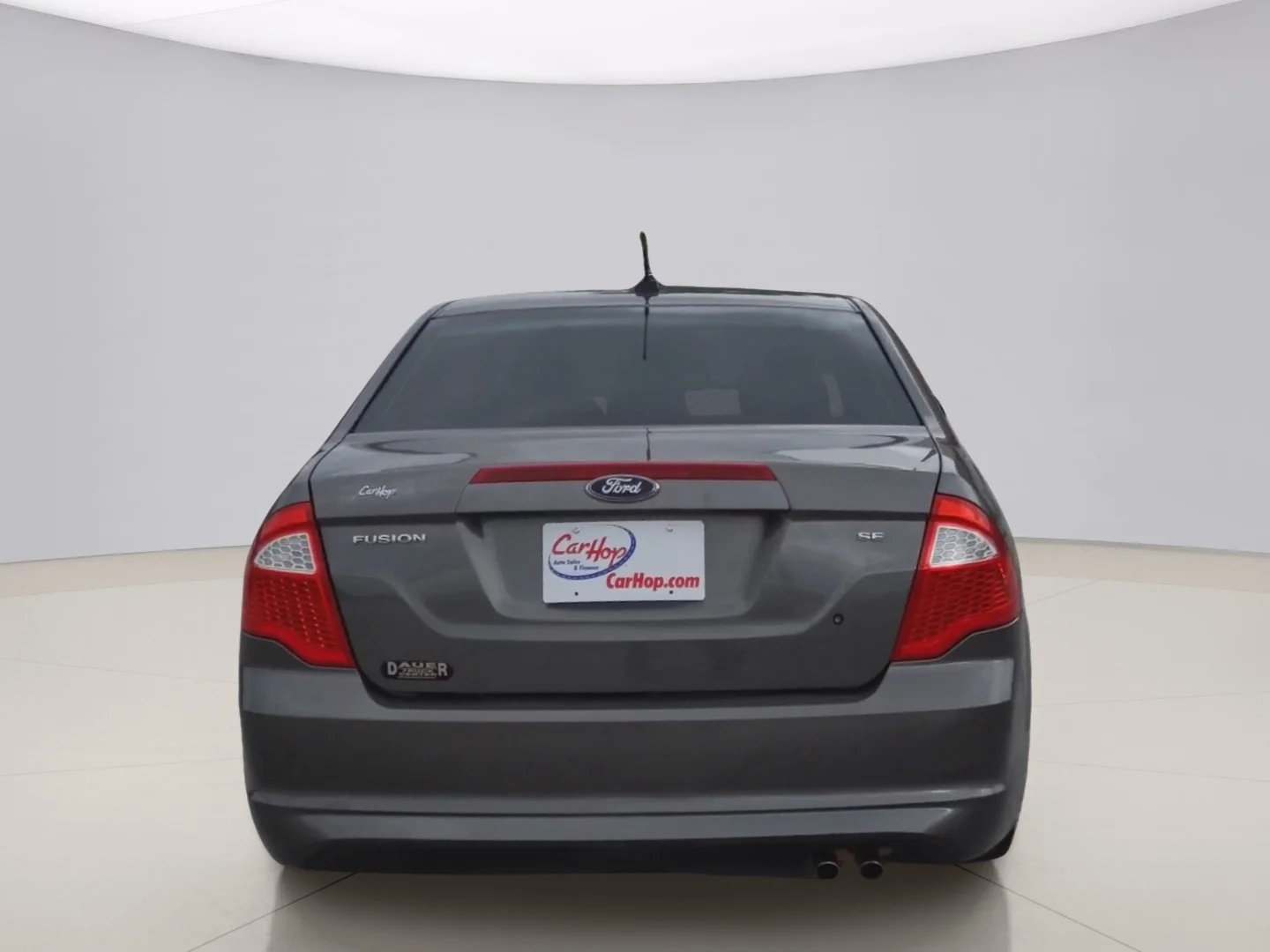 Used 2010 Gray Ford SE image 4