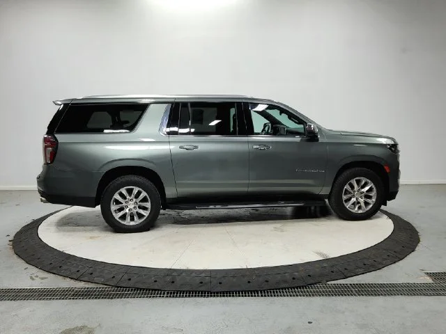 2023 Chevrolet Suburban Premier - Photo 9