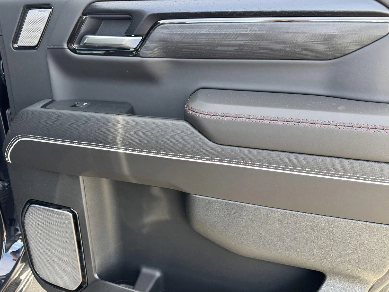 New 2026 TITANIUM RUSH METALLIC GMC AT4X image 11