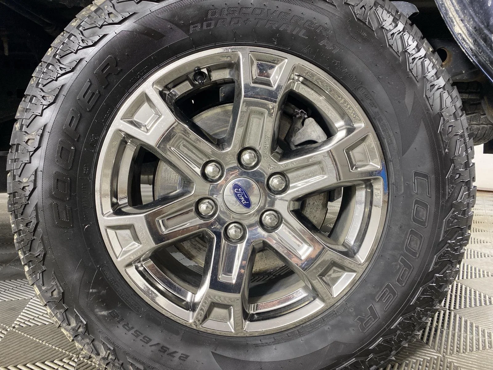 Used 2021 Antimatter Blue Ford XLT image 12