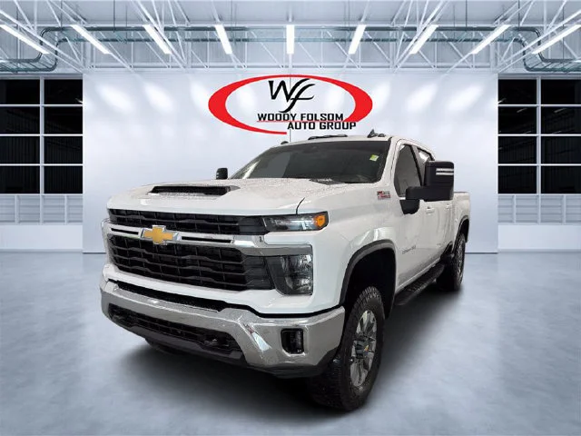 Used 2024 White Chevrolet LT image 3