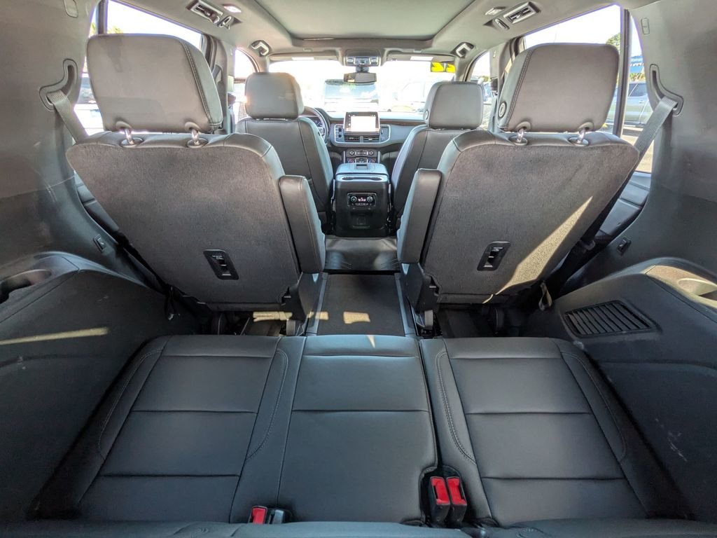Used 2022 White Chevrolet Z71 image 33