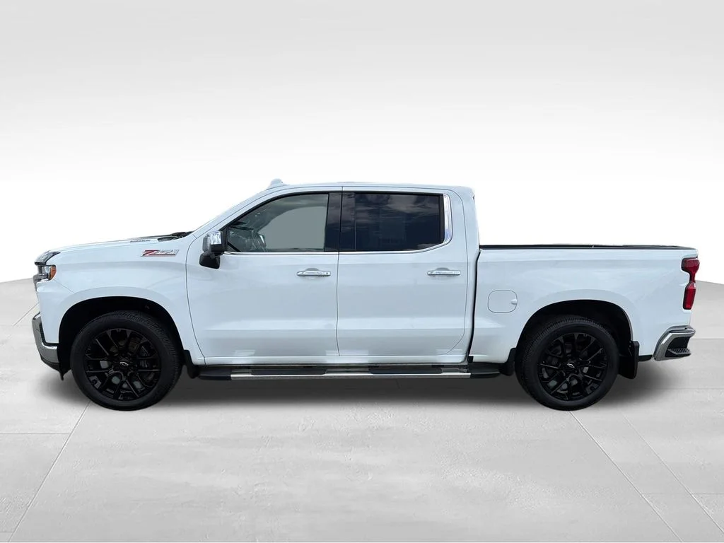 Used 2021 White Chevrolet LTZ image 4