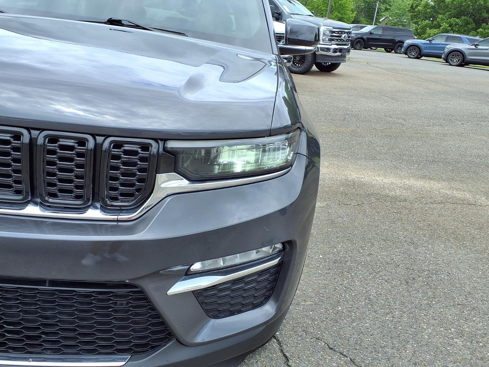 Used 2022 Baltic Gray Metallic Clearcoat Jeep Limited image 17