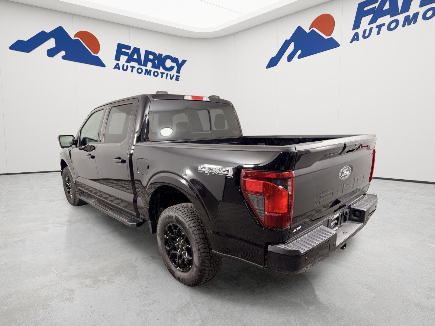 New 2026 Agate Black Ford XLT image 3