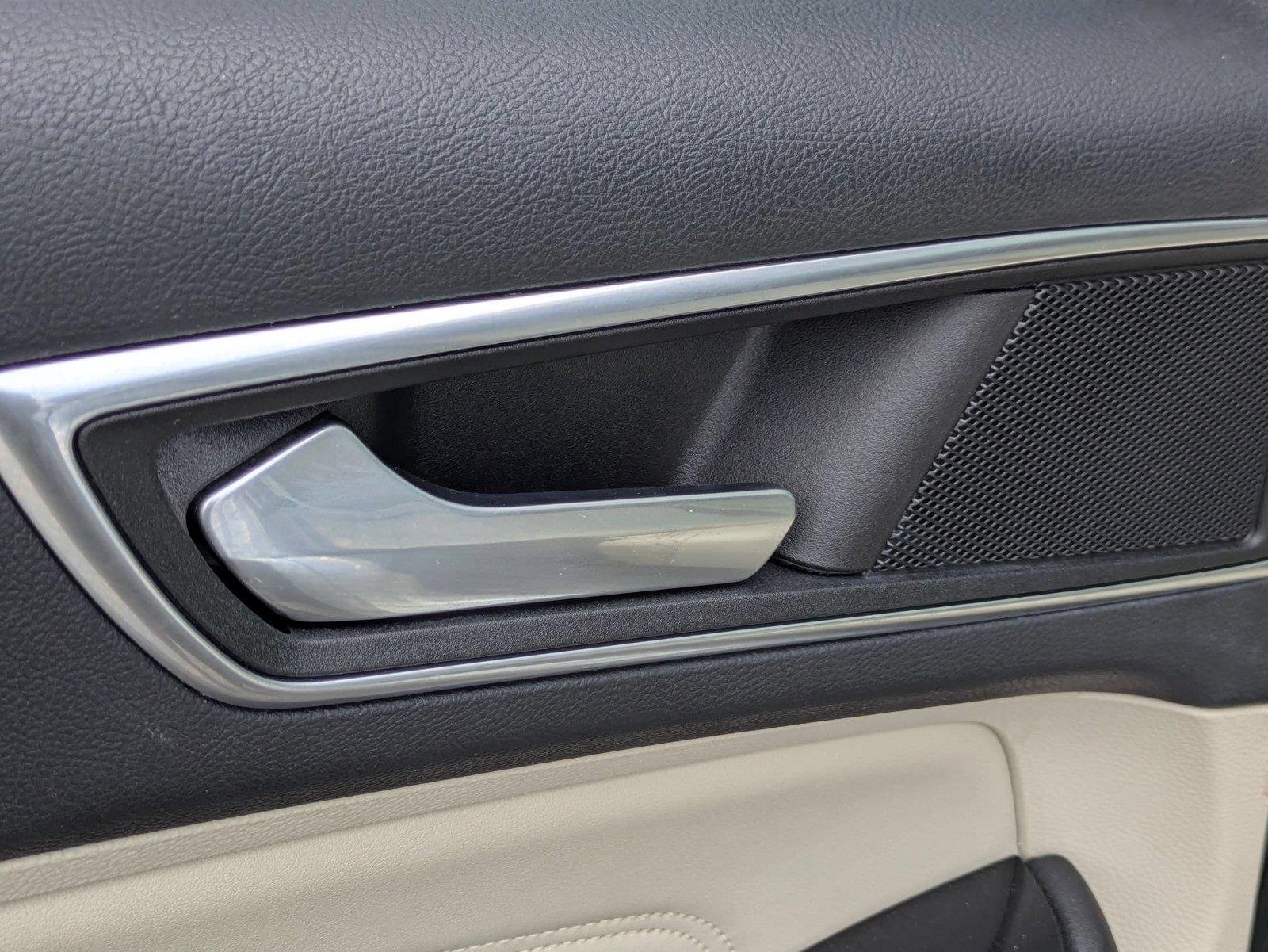 Used 2015 Ingot Silver Metallic FORD  image 27