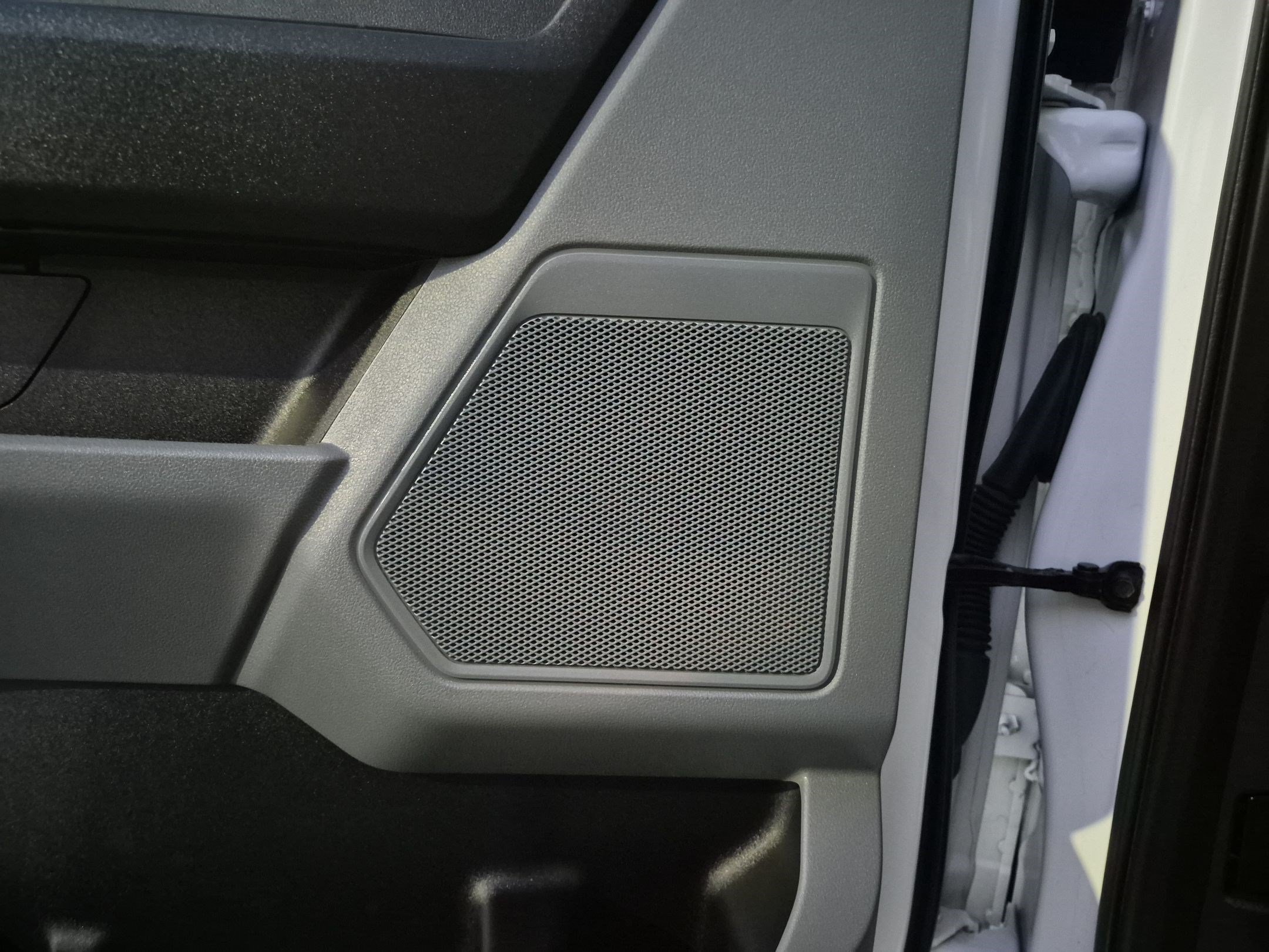 Used 2024 Oxford White Ford XL image 13