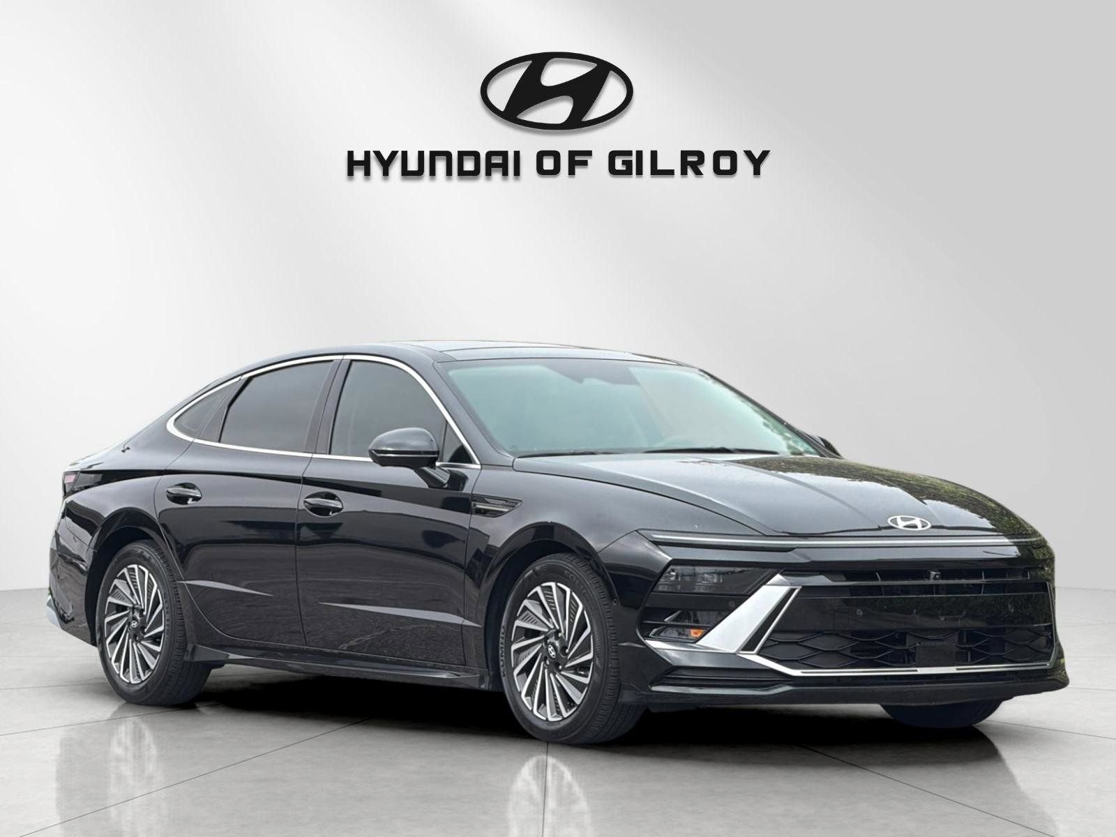 Used 2024 Black Hyundai Limited image 7