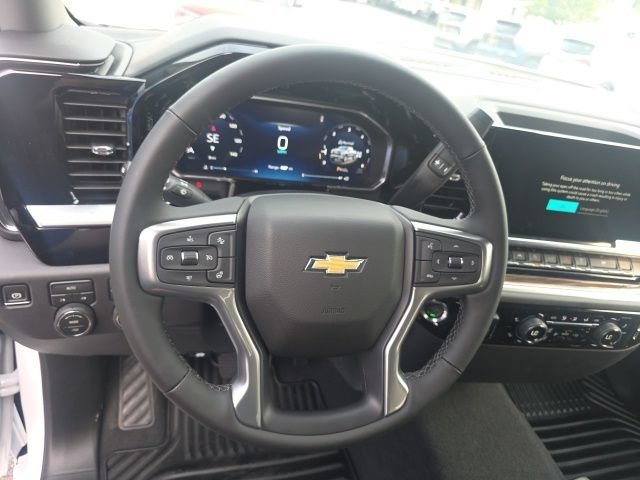 New 2026 Summit White Chevrolet LT (2FL) image 17